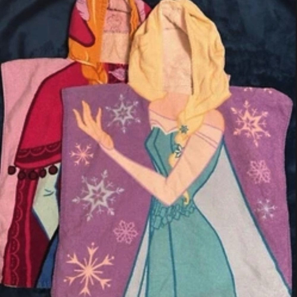 Disney Frozen Elsa and Anna Princess Hooded Towels